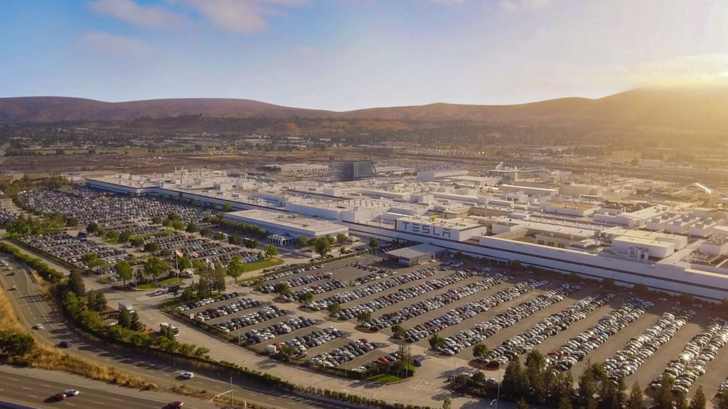 tesla closes the factory in california and begins to run out of stock china gigafactory reaches production with 3000 units per week