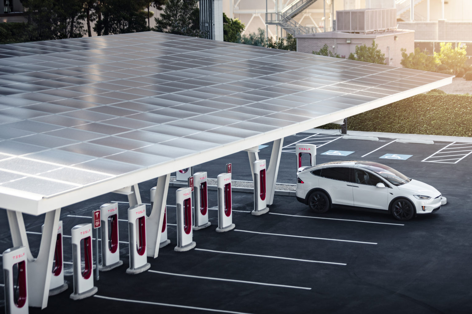 Tesla Opens 72-Stall Supercharger Station in Shanghai