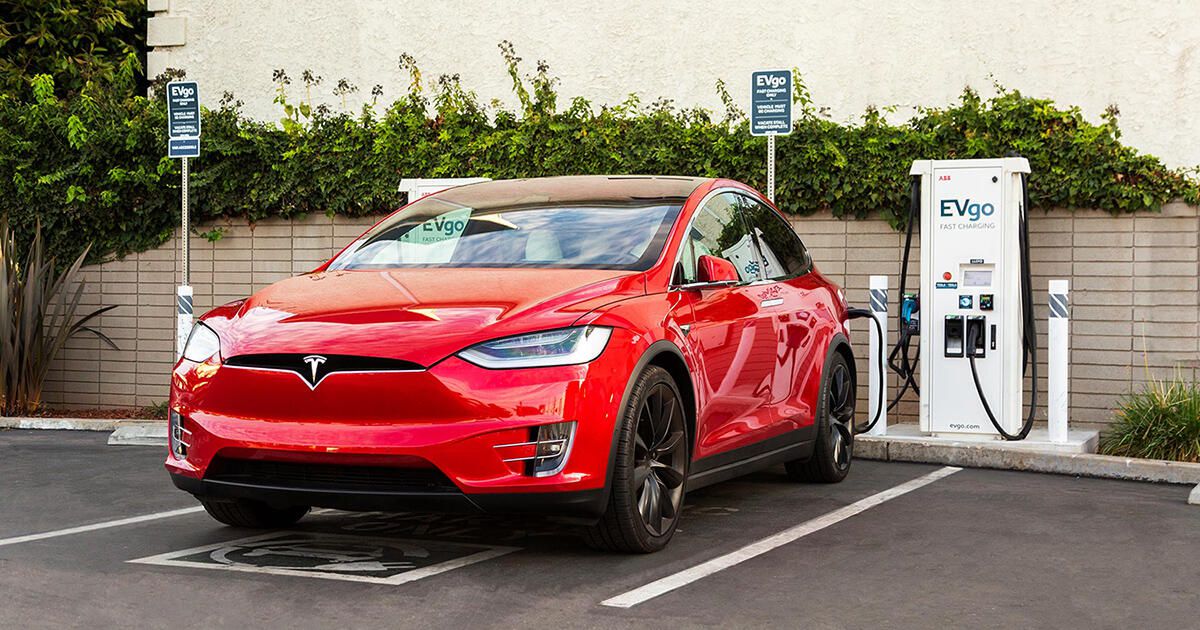 evgo expands tesla connectors to 600 us charging stations